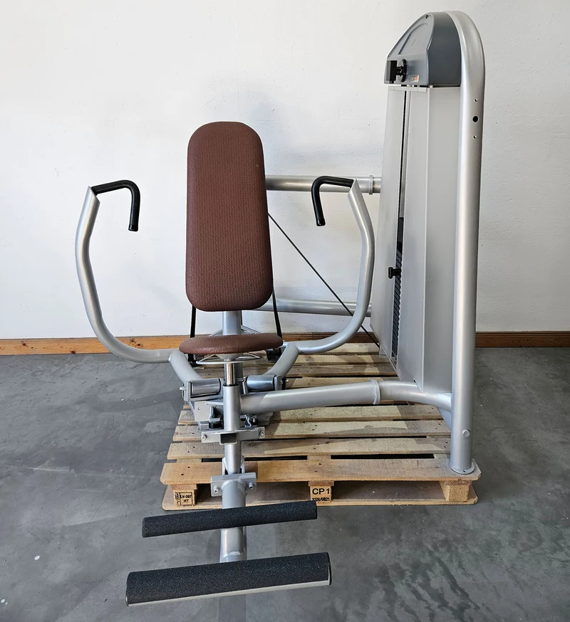 Proxowell bzw Proxomed Bankdrückmaschine, Brustpresse, Chestpress, 100kg Gewichtsblock, Compass bzw C-Well Serie, Rahmenfarbe Silber, gebraucht - überholter Zustand