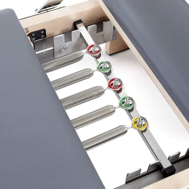 Elina Pilates Lignum Reformer mit Half Cadillac