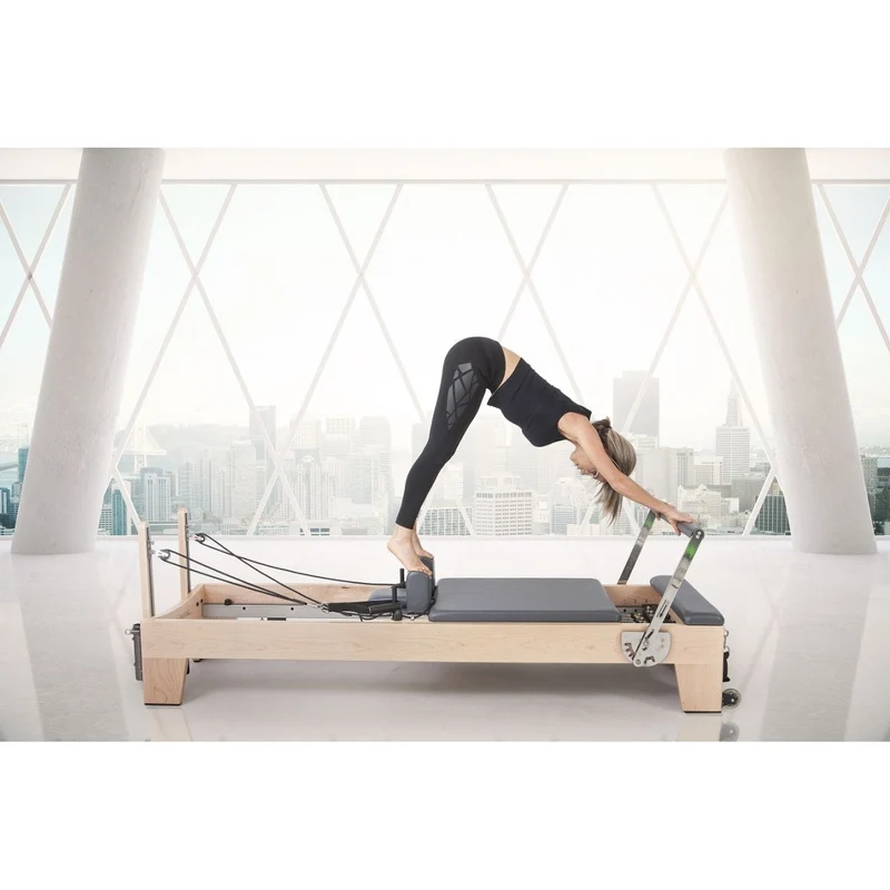 Elina Pilates Elite Reformer mit Half Cadillac