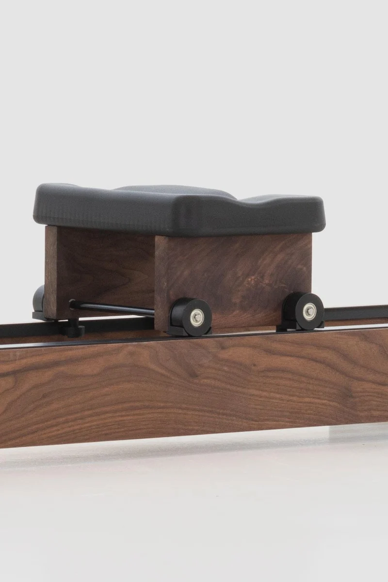 WaterRower Rudergerät Performance Ergometer Nussbaum