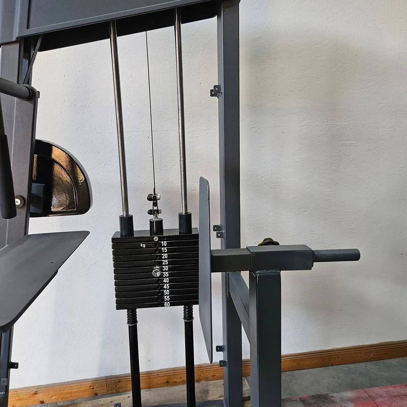 Trizepsmaschine Horizontal, Trizepsstrecker, Triceps Extension, Hersteller ähnlich Gym80 oder L+K, Rahmenfarbe Anthrazit, gebraucht - geprüfter Zustand