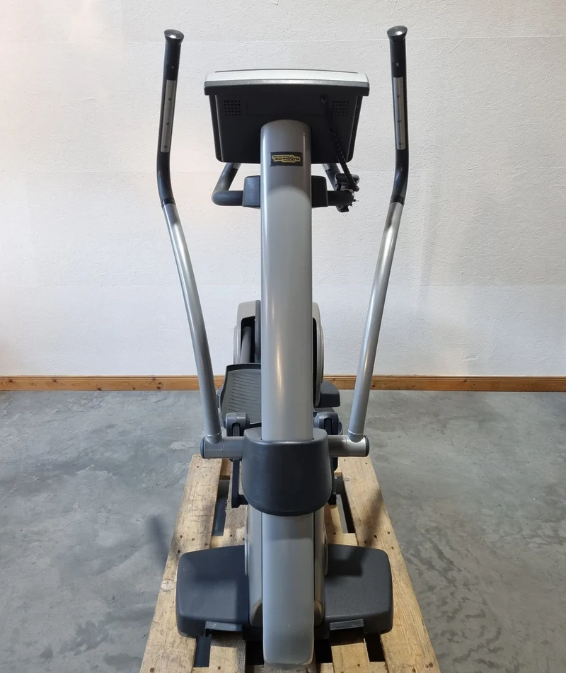 TechnoGym Crosstrainer Excite+ Line Syncro 700, LED Display, Silber/Grau, gebraucht - überholter Zustand