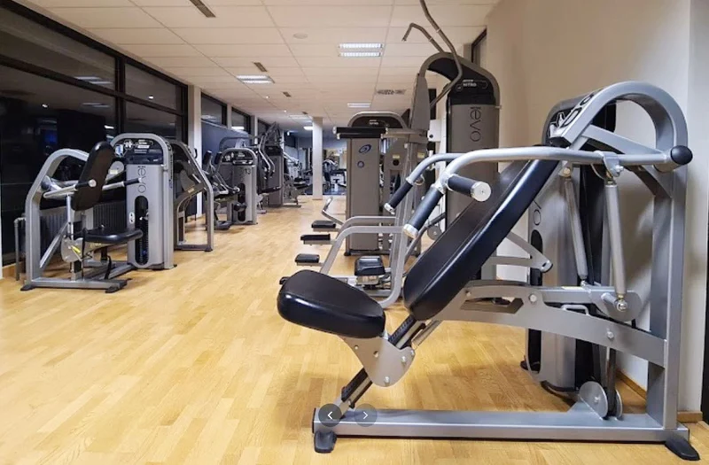Nautilus Nitro EVO und Plus Serie - Kraftgeräte Set - 23 Fitnessgeräte und 3 Bänke im Set - gebraucht - TOP Zustand