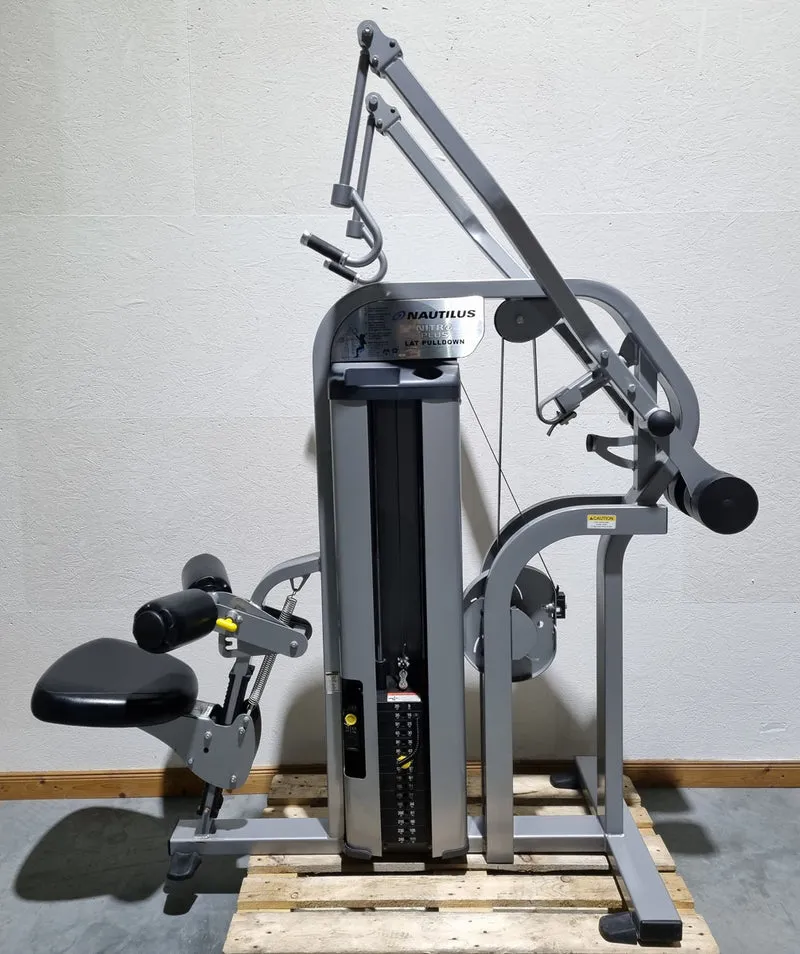 Nautilus Nitro EVO und Plus Serie - Kraftgeräte Set - 23 Fitnessgeräte und 3 Bänke im Set - gebraucht - TOP Zustand