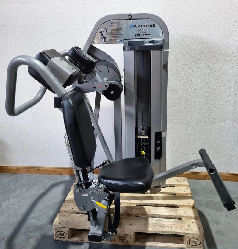 Nautilus Nitro EVO und Plus Serie - Kraftgeräte Set - 23 Fitnessgeräte und 3 Bänke im Set - gebraucht - TOP Zustand