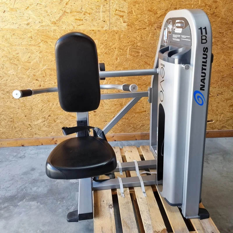 Nautilus Nitro EVO und Plus Serie - Kraftgeräte Set - 23 Fitnessgeräte und 3 Bänke im Set - gebraucht - TOP Zustand