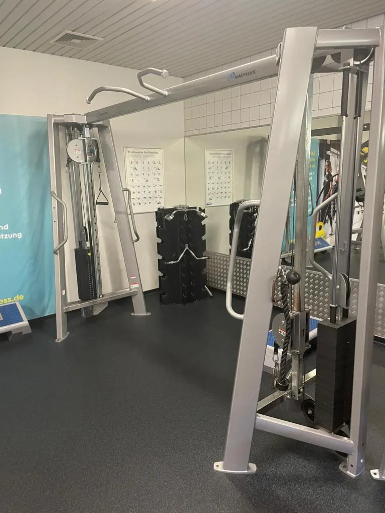 Nautilus Nitro EVO und Plus Serie - Kraftgeräte Set - 23 Fitnessgeräte und 3 Bänke im Set - gebraucht - TOP Zustand