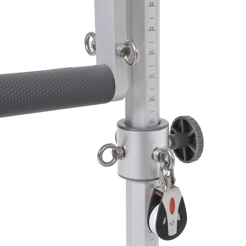 Elina Pilates Master Instructor Physio Reformer mit Half Cadillac
