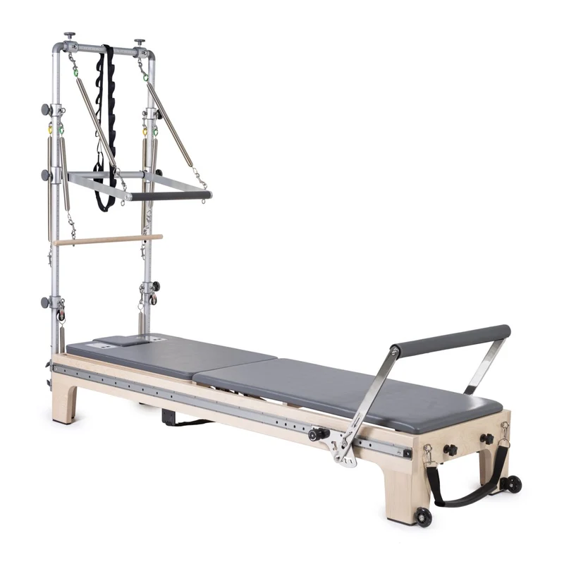 Elina Pilates Master Instructor Reformer mit Half Cadillac