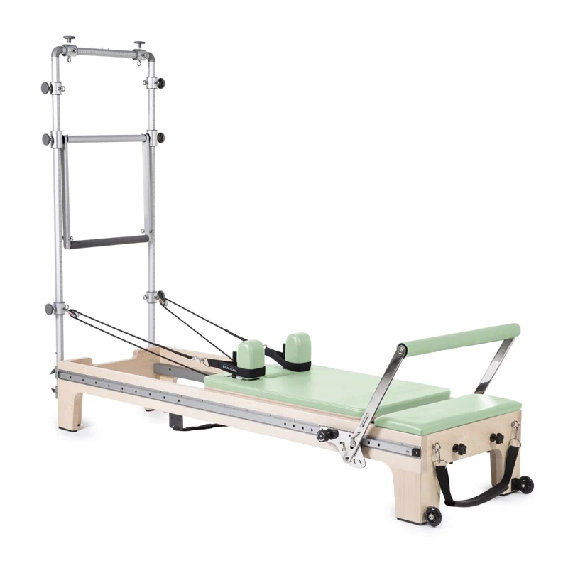 Elina Pilates Master Instructor Reformer mit Half Cadillac