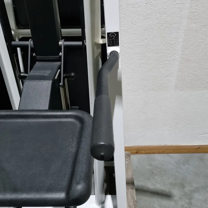 Stairmaster Gravitron 2000 AT Dip-Chin, Dip-Klimmzugmaschine mit Gewichtsunterstützung, Rahmen Weiß, gebraucht - überholter Zustand