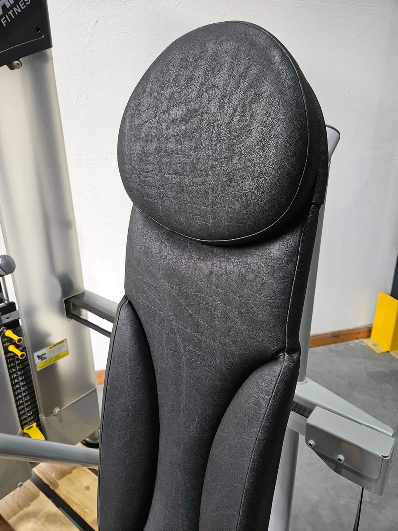 Sportsart Brustpresse DUAL S915 A915 N915, Independent Chest Press, Bankdrückmaschine Bilateral, Rahmenfarbe Silber, gebraucht - überholter Zustand