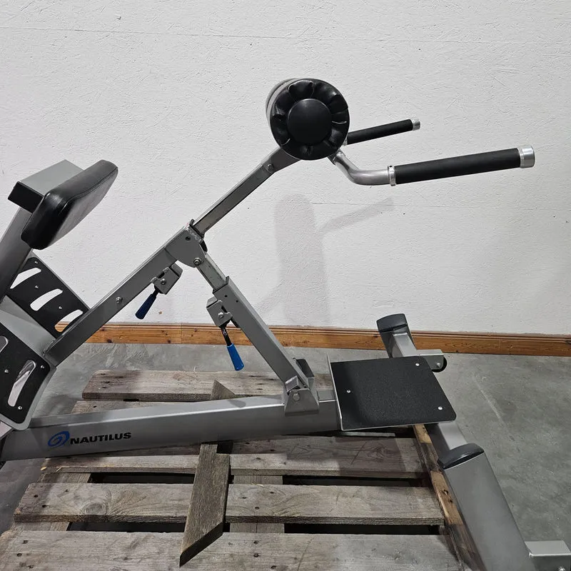 Nautilus Nitro Hyperextension, Rückenstreckerbank, 45° verstellbar, Adjustable Hip Extension F3AHE, Rahmenfarbe Silber, gebraucht - überholter Zustand
