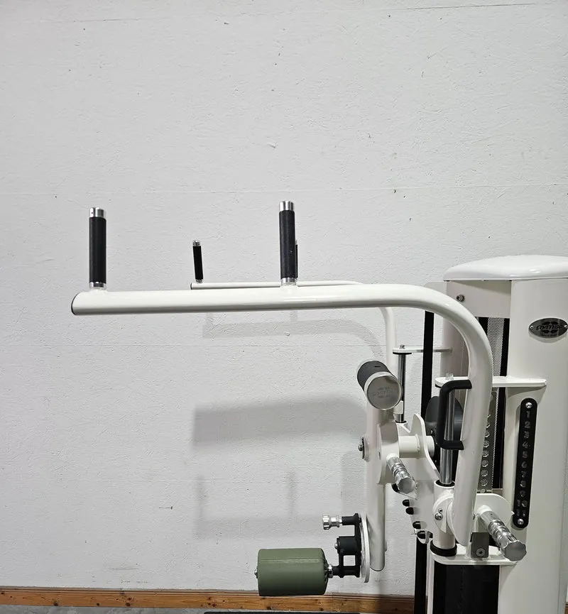 Gym80 Med80 3256 Multi Hip, Total Hip Kickmaschine, Hüftpendel, Farbe Weiß, gebraucht - überholter Zustand