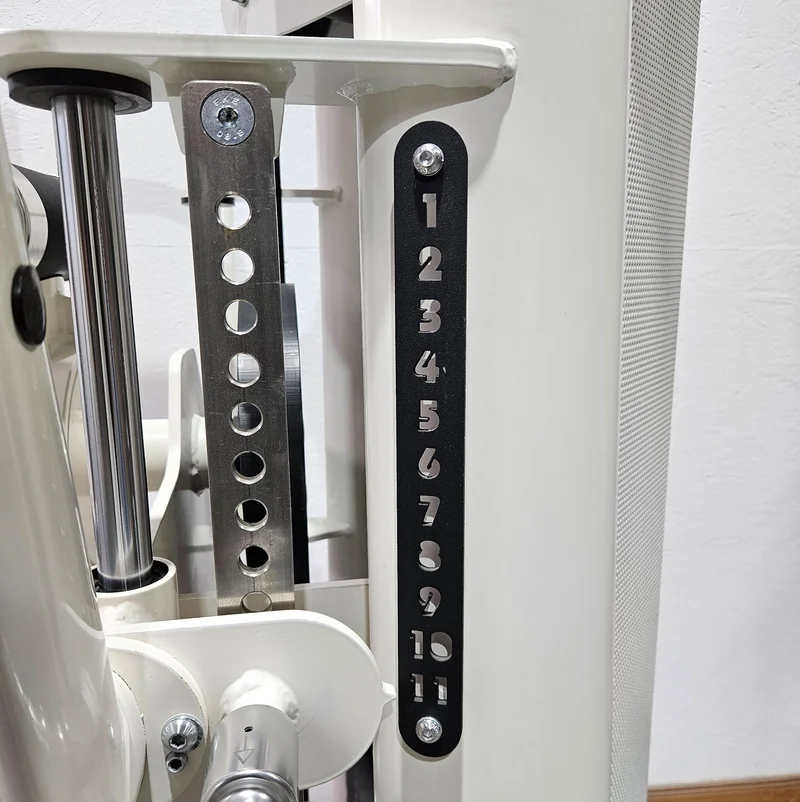 Gym80 Med80 3256 Multi Hip, Total Hip Kickmaschine, Hüftpendel, Farbe Weiß, gebraucht - überholter Zustand
