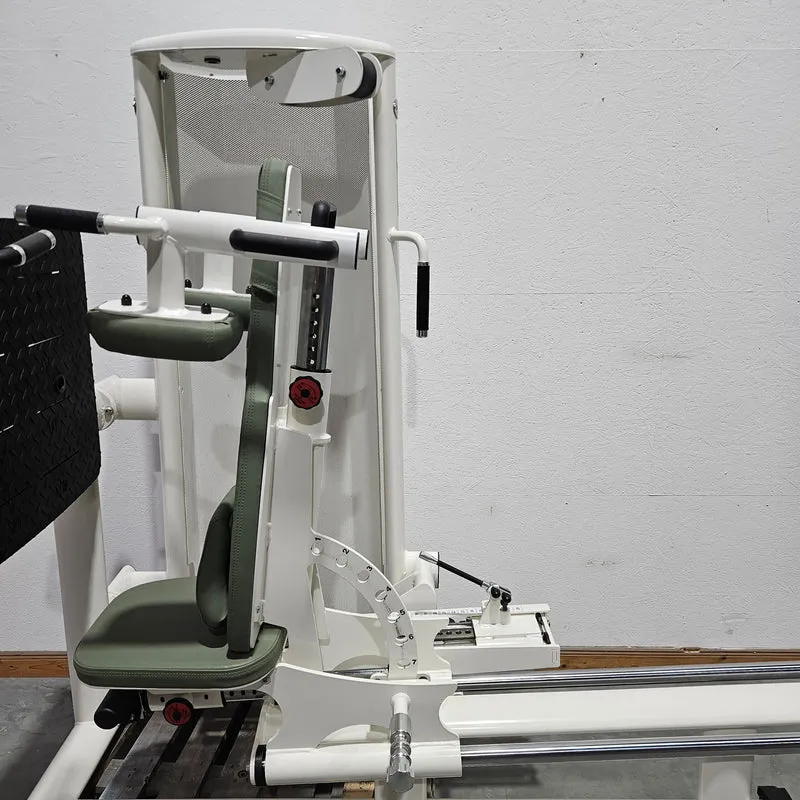 Gym80 Med80 3283 Funktionsstemme sitzend - liegend, Beinpresse verstellbar, Farbe Weiß, gebraucht - überholter Zustand