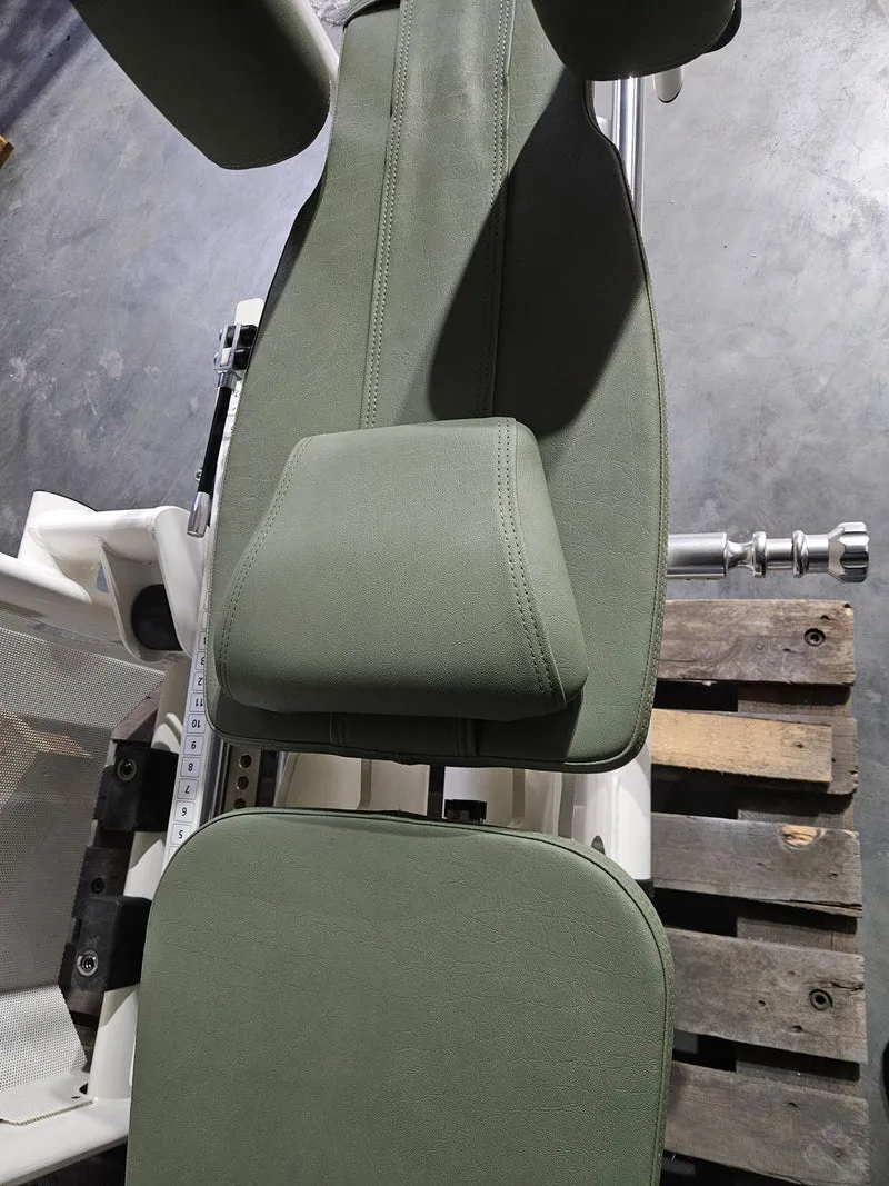 Gym80 Med80 3283 Funktionsstemme sitzend - liegend, Beinpresse verstellbar, Farbe Weiß, gebraucht - überholter Zustand