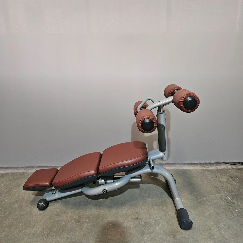 Technogym 2er Set Lower Back Bench und Abdominal Bench - Hyperextension Rückenstreckerbank und verstellbare Bauchbank, Rahmen Silber, gebraucht - überholter Zustand