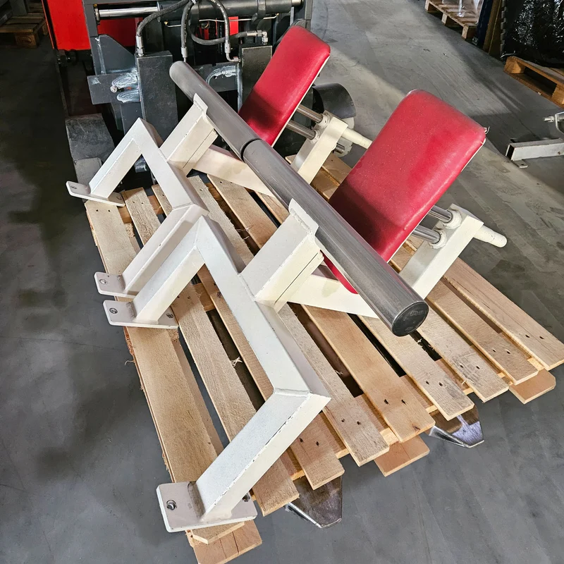 Gym80 - 4 Stationenturm mit Seilen, 4 Stack Multi Station, große Gewichtsblöcke, Rahmenfarbe Weiß, gebraucht - geprüfter Zustand mit optischen Gebrauchsspuren
