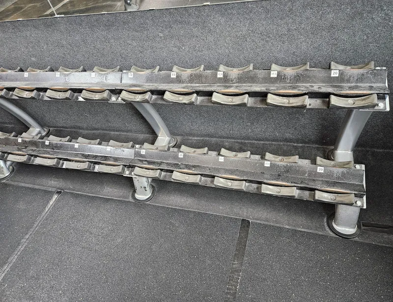 ElbeSport Kurzhantelsatz aus Guss von 2,5 bis 60kg in 2,5kg Stufen ( 24 Paare ) Oldschool, INKLUSIVE Kurzhantelablagen, gebraucht - mit Gebrauchsspuren