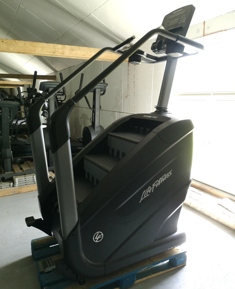 Life Fitness Powermill Climber, Treppe, Stepper, Climbmill, Nur 2 Jahre alt, 1 Jahr in Nutzung, Top Zustand, Farbe Titanium Storm, gebraucht