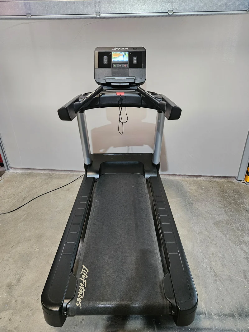 Ausdauergeräte Set 8 Stk von Life Fitness, Integrity X, neue Modelle, 2 Laufbänder, 2 Crosstrainer, 2 Ergometer und 2 Recumbents etc, gebraucht - überholter Zustand
