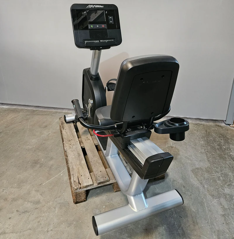 Ausdauergeräte Set 8 Stk von Life Fitness, Integrity X, neue Modelle, 2 Laufbänder, 2 Crosstrainer, 2 Ergometer und 2 Recumbents etc, gebraucht - überholter Zustand