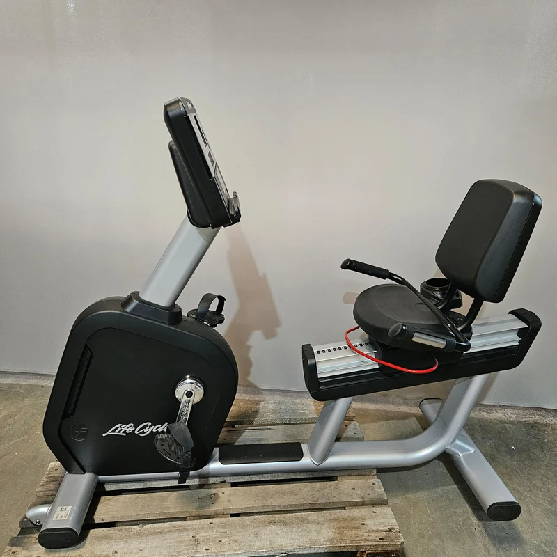 Ausdauergeräte Set 8 Stk von Life Fitness, Integrity X, neue Modelle, 2 Laufbänder, 2 Crosstrainer, 2 Ergometer und 2 Recumbents etc, gebraucht - überholter Zustand