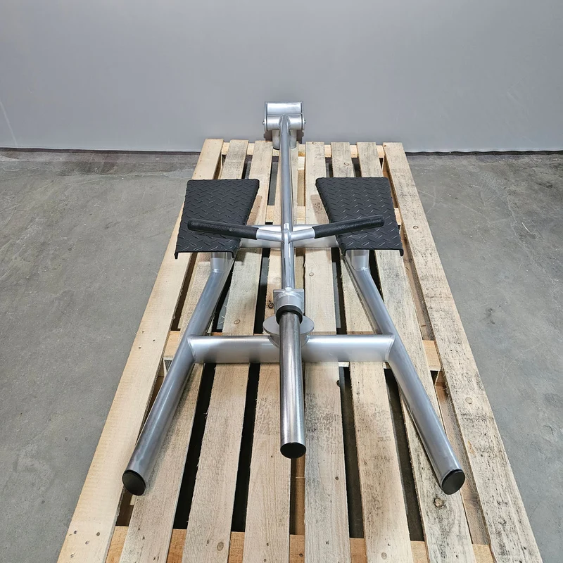 Gym80 Sygnum T-Bar Row Ruderstation - Ähnlich Pure Kraft 4018 Rudermaschine bzw 4138 Bodenhantel - Plate loaded Kraftgerät Rudern, Rahmen Silber, gebraucht - überholter Zustand