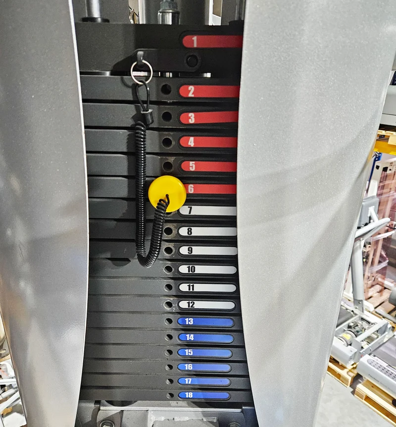 Hoist Roc-IT Low Back RS1204, Lower Back, Rückenstreckermaschine, Unterer Rücken, Roc IT Selectorized Serie mit Steckgewichten, Vorgänger vom RS-2204, Rahmenfarbe Silber, gebraucht - überholter Zustand