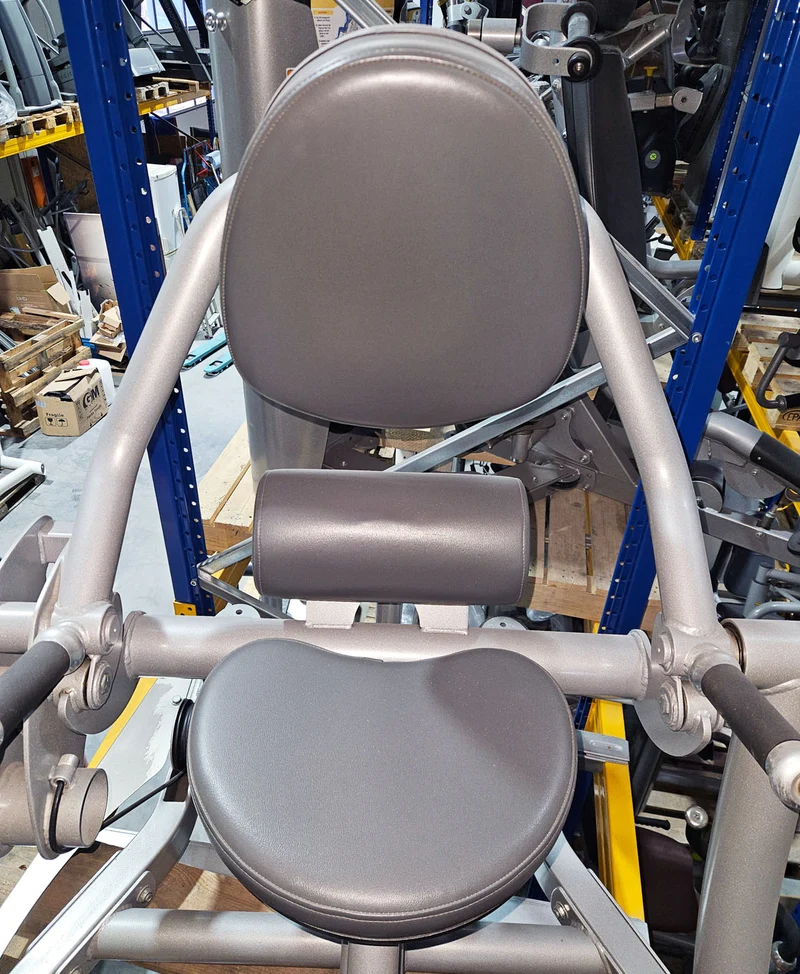 Hoist Roc-IT Low Back RS1204, Lower Back, Rückenstreckermaschine, Unterer Rücken, Roc IT Selectorized Serie mit Steckgewichten, Vorgänger vom RS-2204, Rahmenfarbe Silber, gebraucht - überholter Zustand