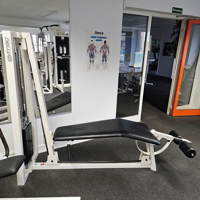 Gym80 Beinbeuger liegend, Leg Curl lying, Oldschool Bodybuilding Kraftgerät - Edition oder Classic Line, Rahmenfarbe Weiß, gebraucht und geprüft mit Gebrauchsspuren