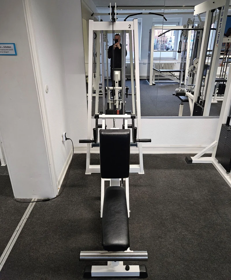 Künzler Rudern mit Bruststütze und Einstiegshilfe, Row, Lat-Rudern, Oldschool Bodybuilding Kraftgerät, Rahmenfarbe Weiß, gebraucht und geprüft mit Gebrauchsspuren